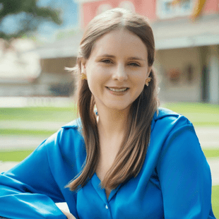 How We Teach | Colegio Menor Quito - Feature Cards Tabs