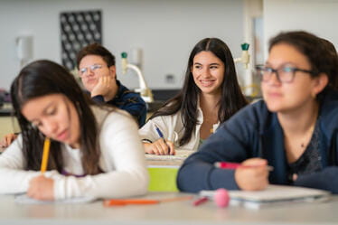 Academic Excellence | Colegio Menor Quito - Visual Time Line Tabs