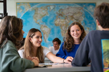 Academic Excellence | Colegio Menor Quito - Visual Time Line Tabs